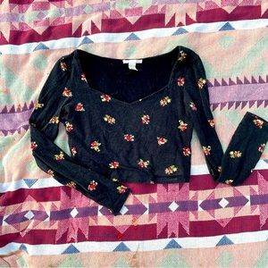 Size S long sleeve floral crop top